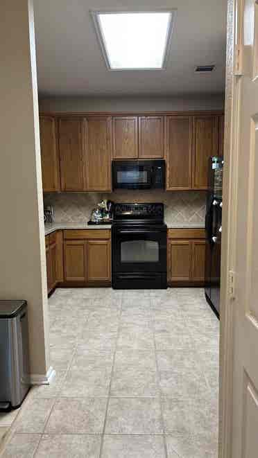 Large 
Room for rent all inclusive