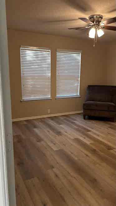 Large 
Room for rent all inclusive