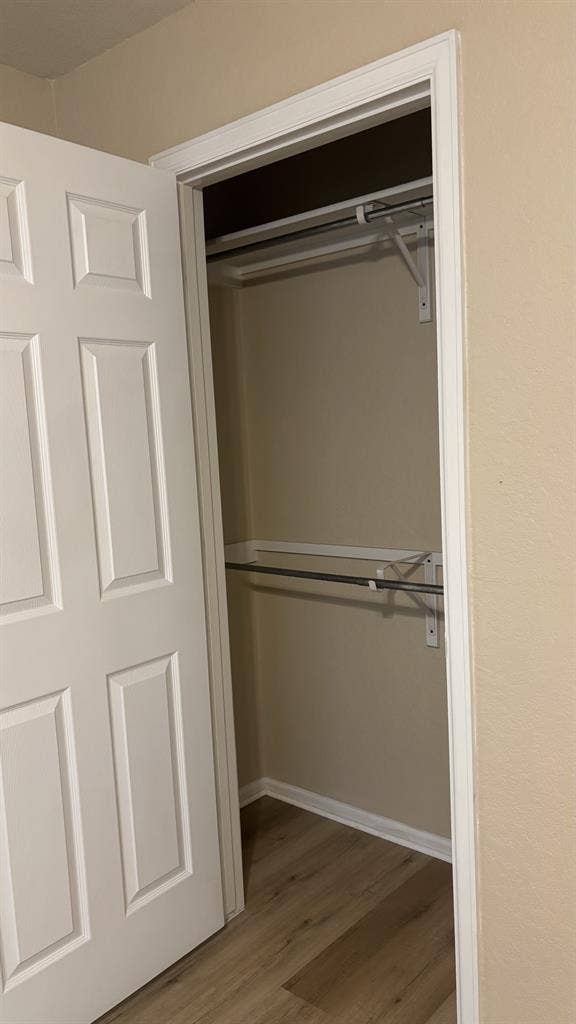 Large
Room for rent all inclusive
