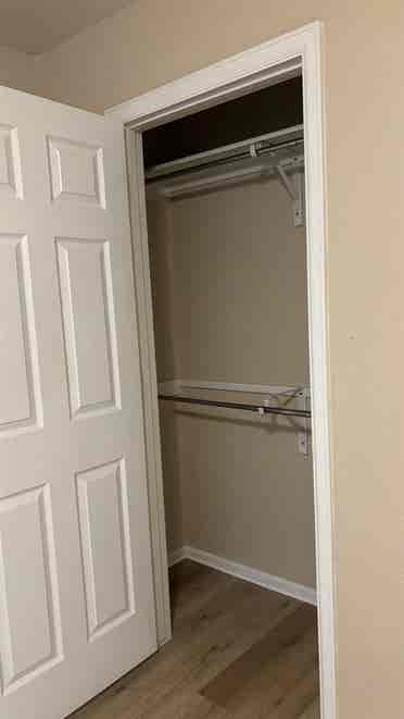 Large 
Room for rent all inclusive