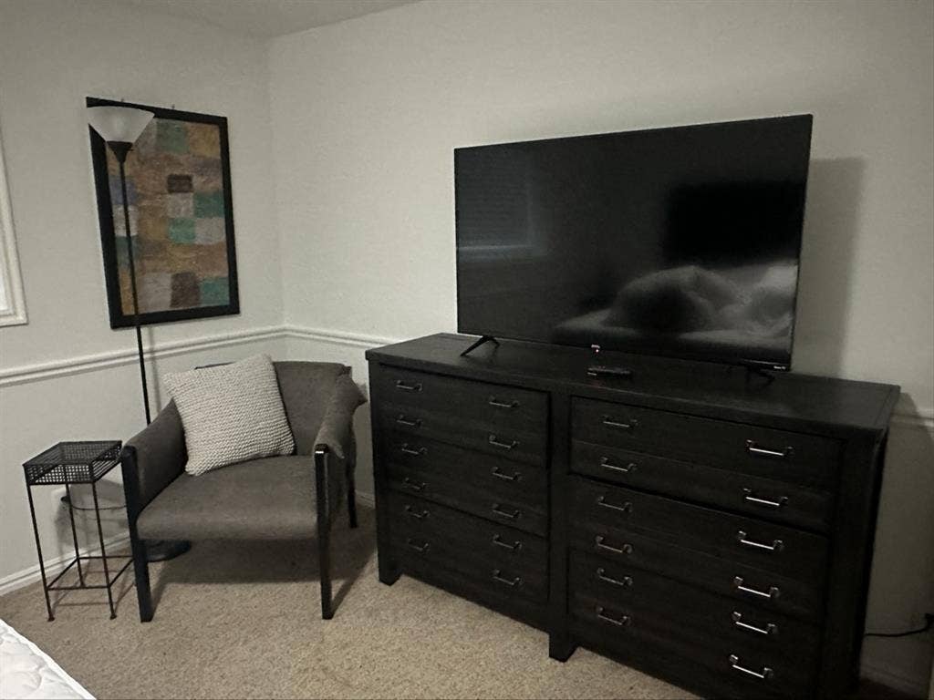 Furnished bedroom for rent