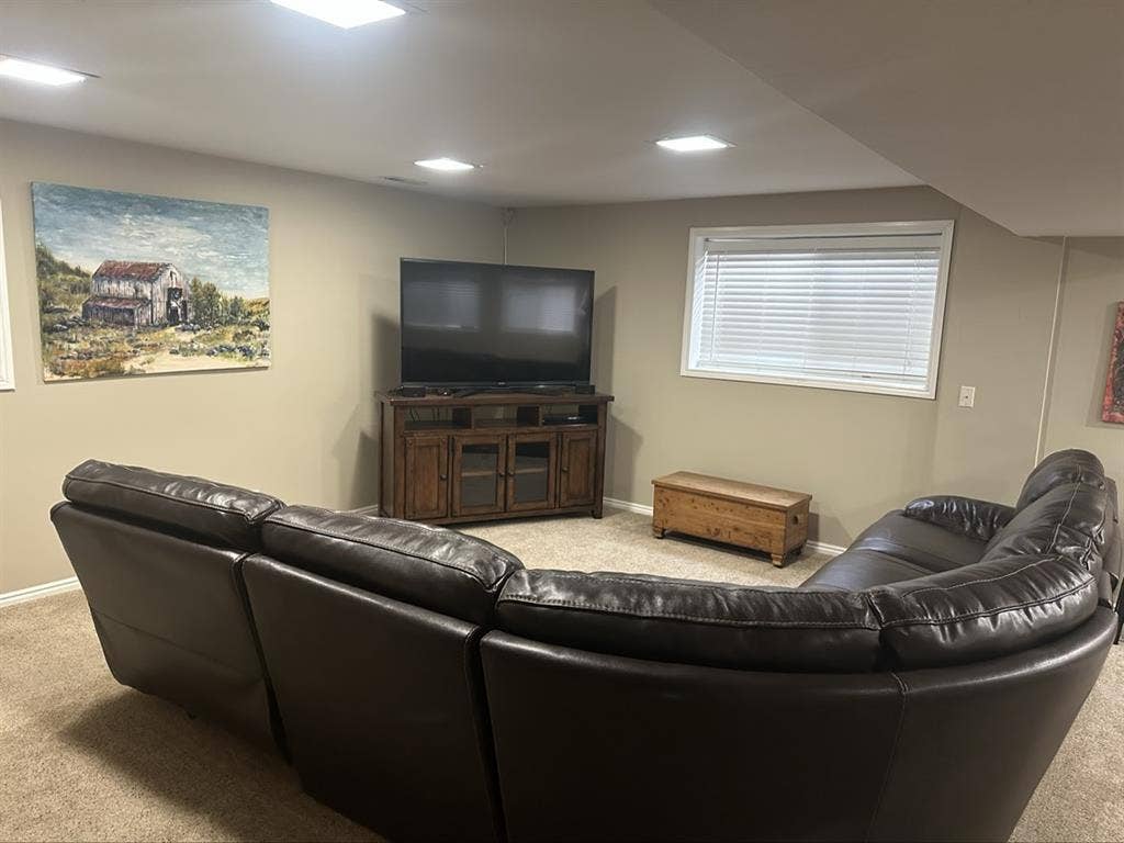 Furnished bedroom for rent
