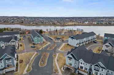 Roommate for Luxury House by Lake