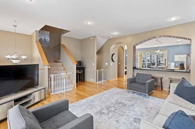 Roommate for Luxury House by Lake