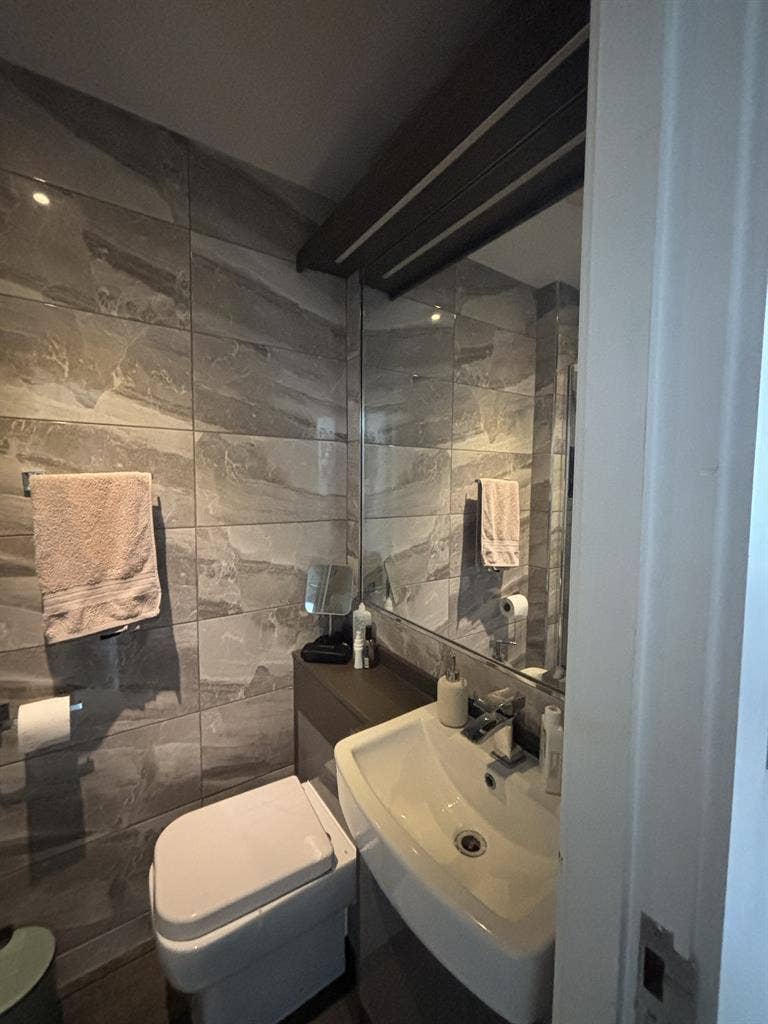 STUDIO FLAT AVAILABLE FROM JUNE