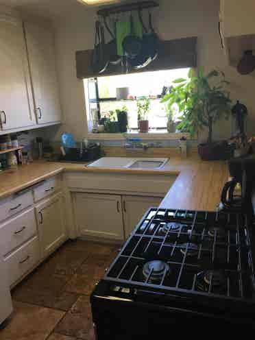 Large room for rent in Clairemont
