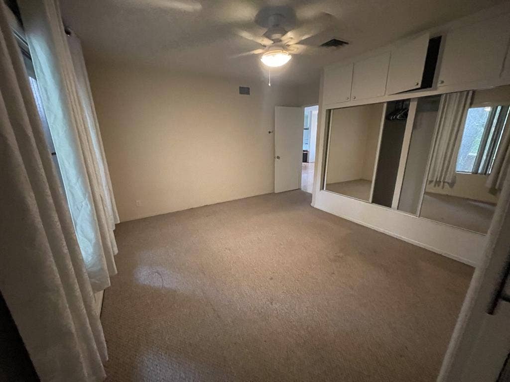Large Room w Private Bath Avail NOW