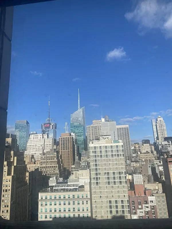 Room w/ Beautiful View MidtownSouth