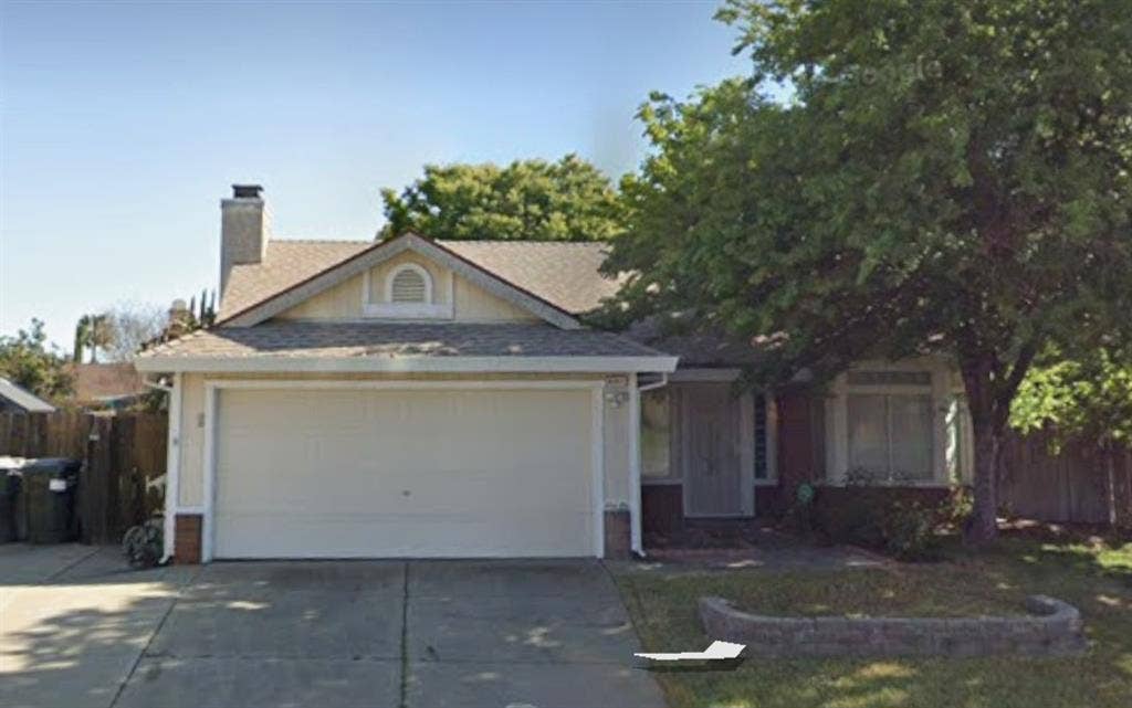 Room in South Sac/Elk Grove