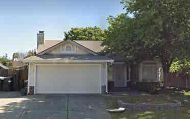 Room in South Sac/Elk Grove