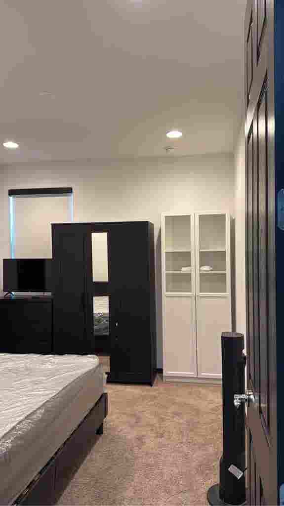 Single Bedroom Availabel for rent