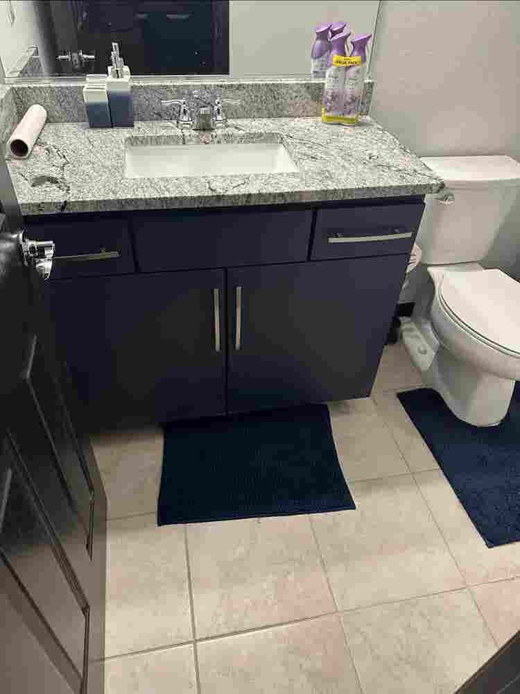 Single Bedroom Availabel for rent