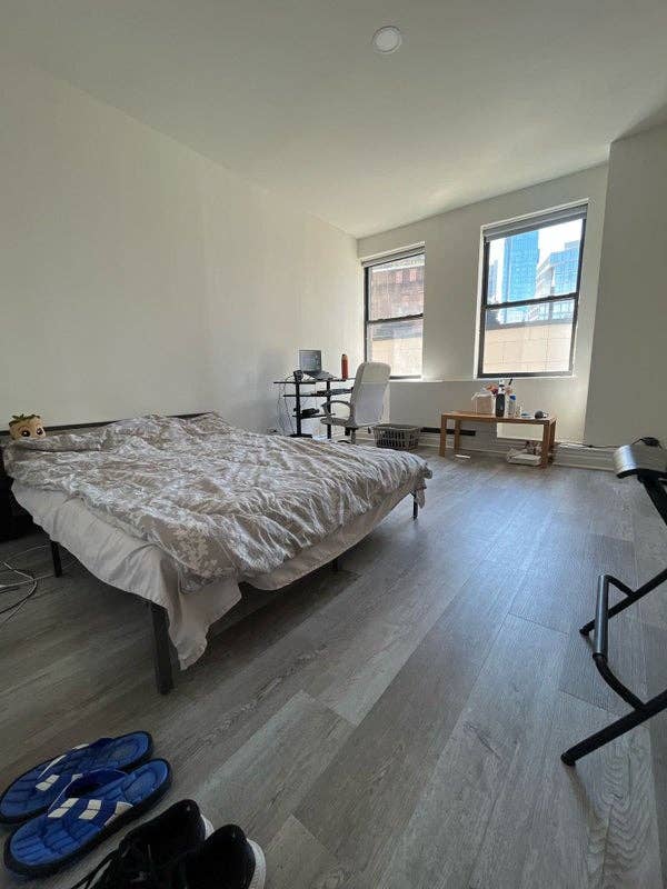 ✨ Spacious Room in Midtown South ✨