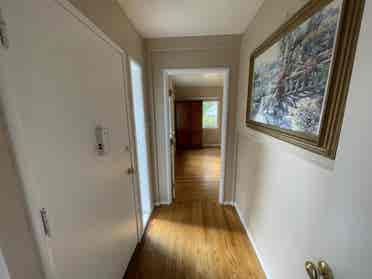 Room for rent near 
Reservoir