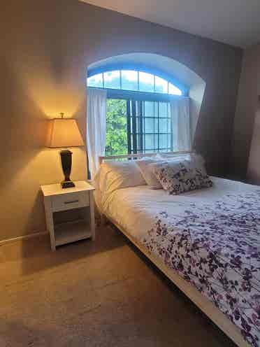 Room/Pvt Bath Available August 1