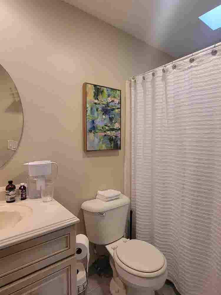 Room/Pvt Bath Available August 1