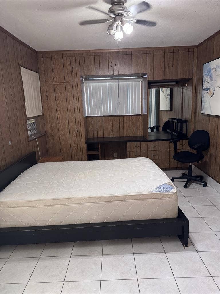 Beautiful Room in Hollywood