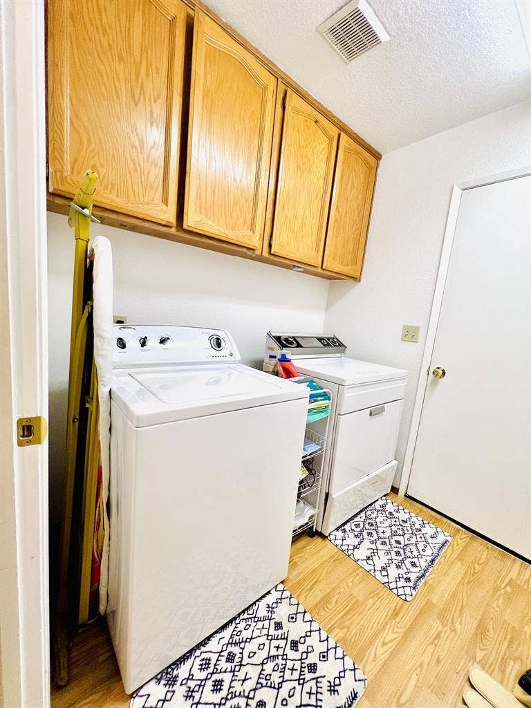Looking for female housemate