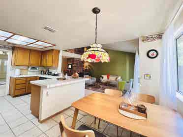 Looking for female housemate
