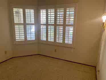 Looking for female housemate