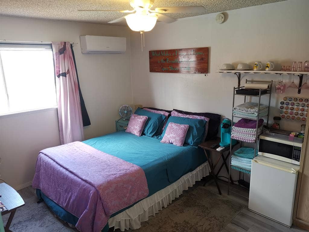 Cozy room with ensuit bathroom.