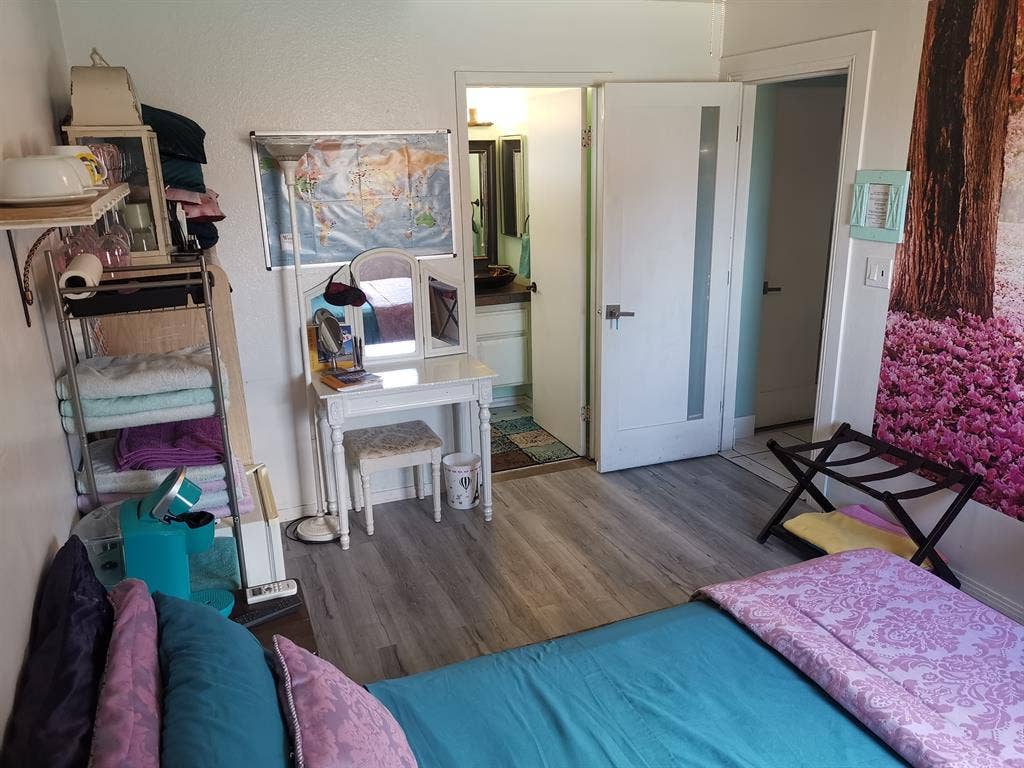 Cozy room with ensuit bathroom.