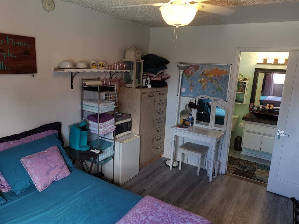 Cozy room with ensuit bathroom.