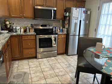 Rockland greater Boston roommate