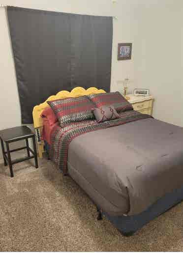 ALL BILLS PAIDPrivate room and bath