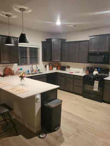 ALL BILLS PAIDPrivate room and bath