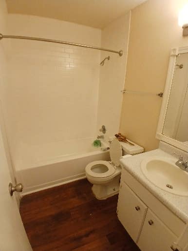ROOM FOR RENT, abercon St, Savannah