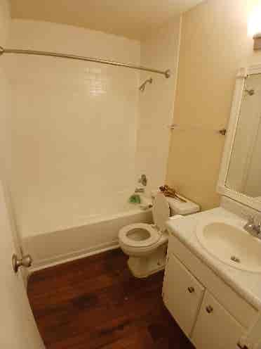 ROOM FOR RENT, abercon St, Savannah