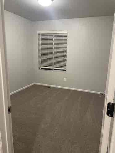 3BR Townhome Near DIA – $/mo