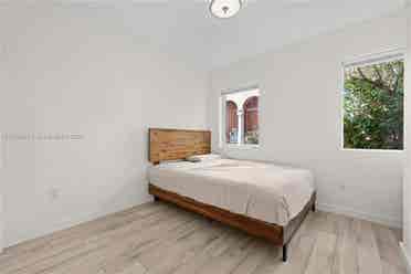🔑 Modern 2BR South Beach Room
