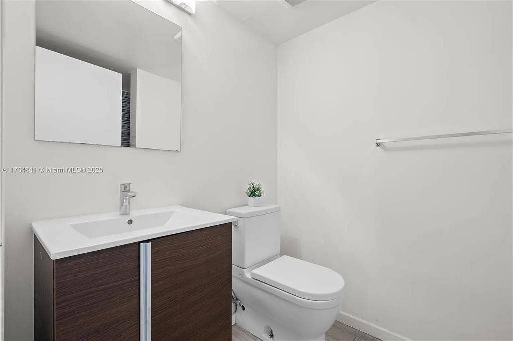 🔑 Modern 2BR South Beach Room