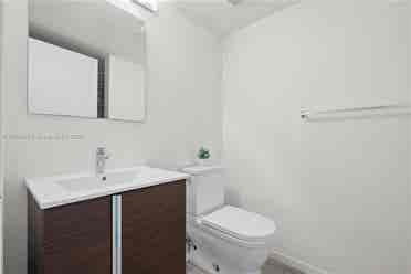 🔑 Modern 2BR South Beach Room