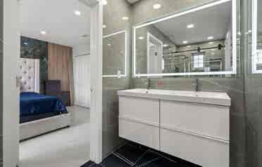 Beautiful home, 1 bedroom available