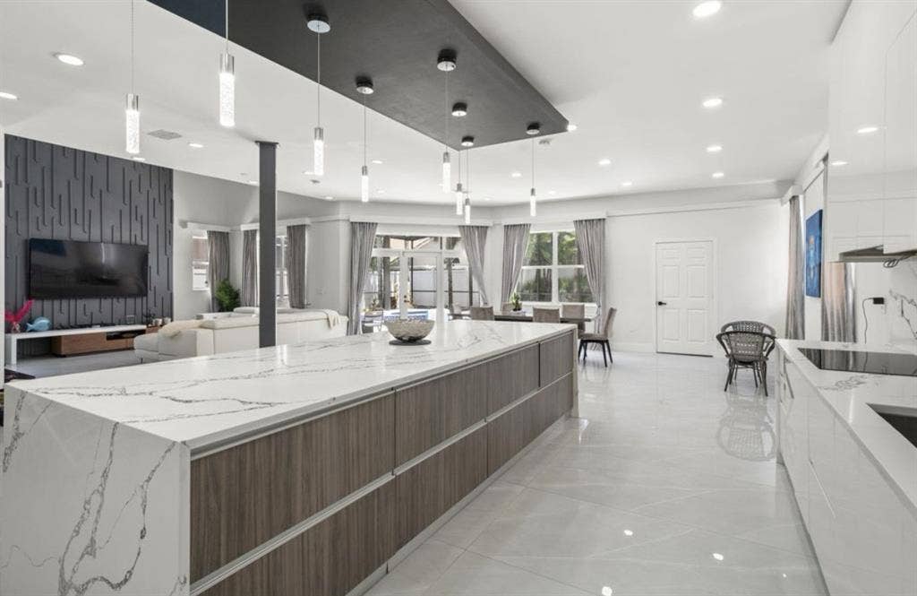 Beautiful home, 1 bedroom available