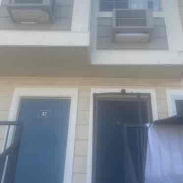 1 bed in unit laundry share bath