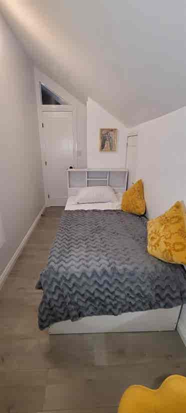 Nice Furnished ROOM in Sacramento