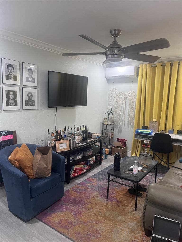 Looking for room mate