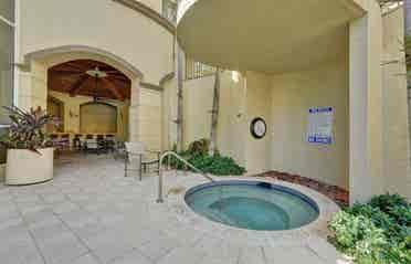 Luxury apartment for rent now