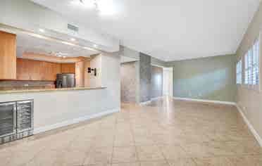 Luxury apartment for rent now
