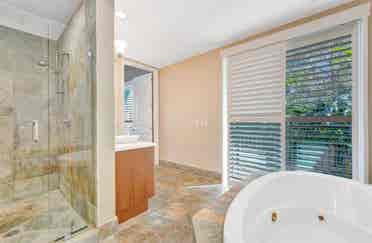Luxury apartment for rent now