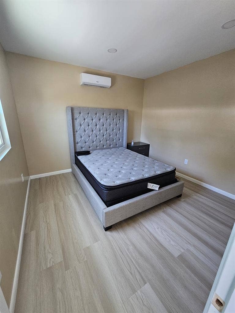 Studio Apartment Available