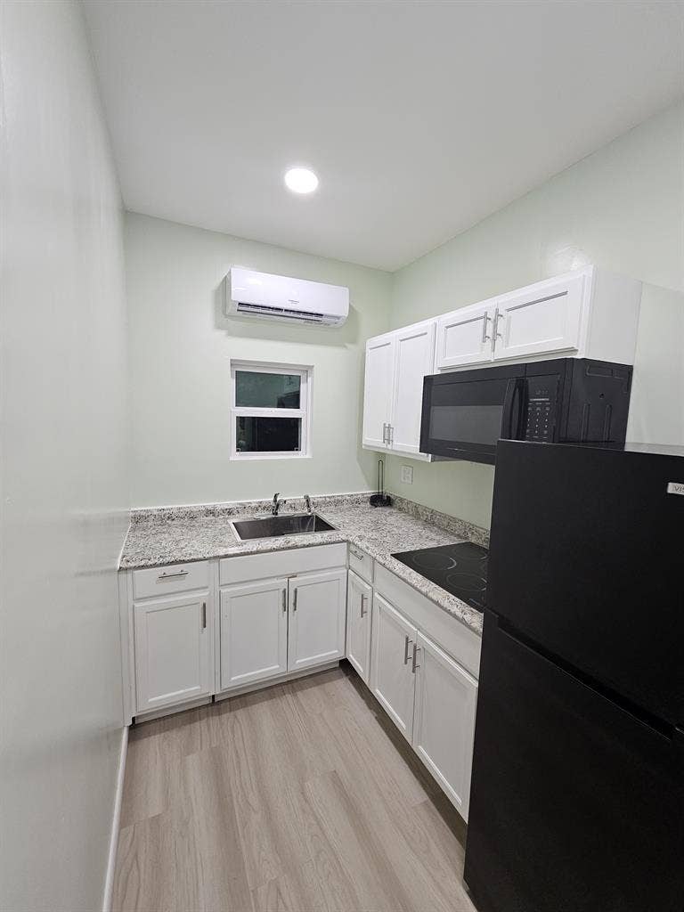 Studio Apartment Available