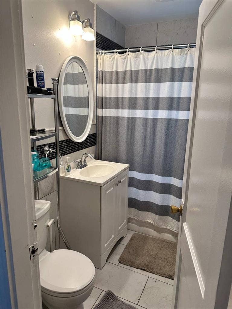 FURNISHED ROOM FOR RENT near the T