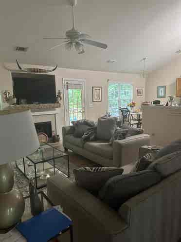Basement Apartment PRVT Entrance
