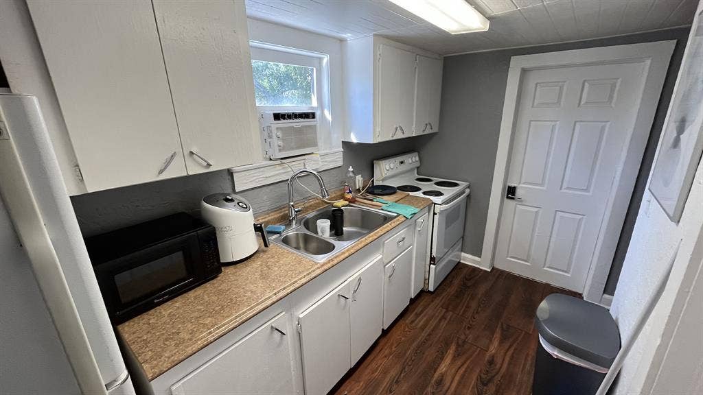 Furnished Room Utilities Inc