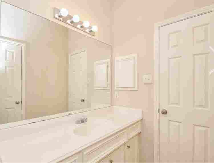 Private Room for Rent $/ 
month
